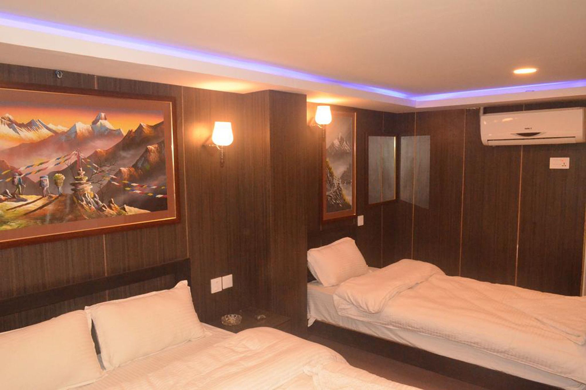 Hotel Holiday Inn Kathmandu Buitenkant foto