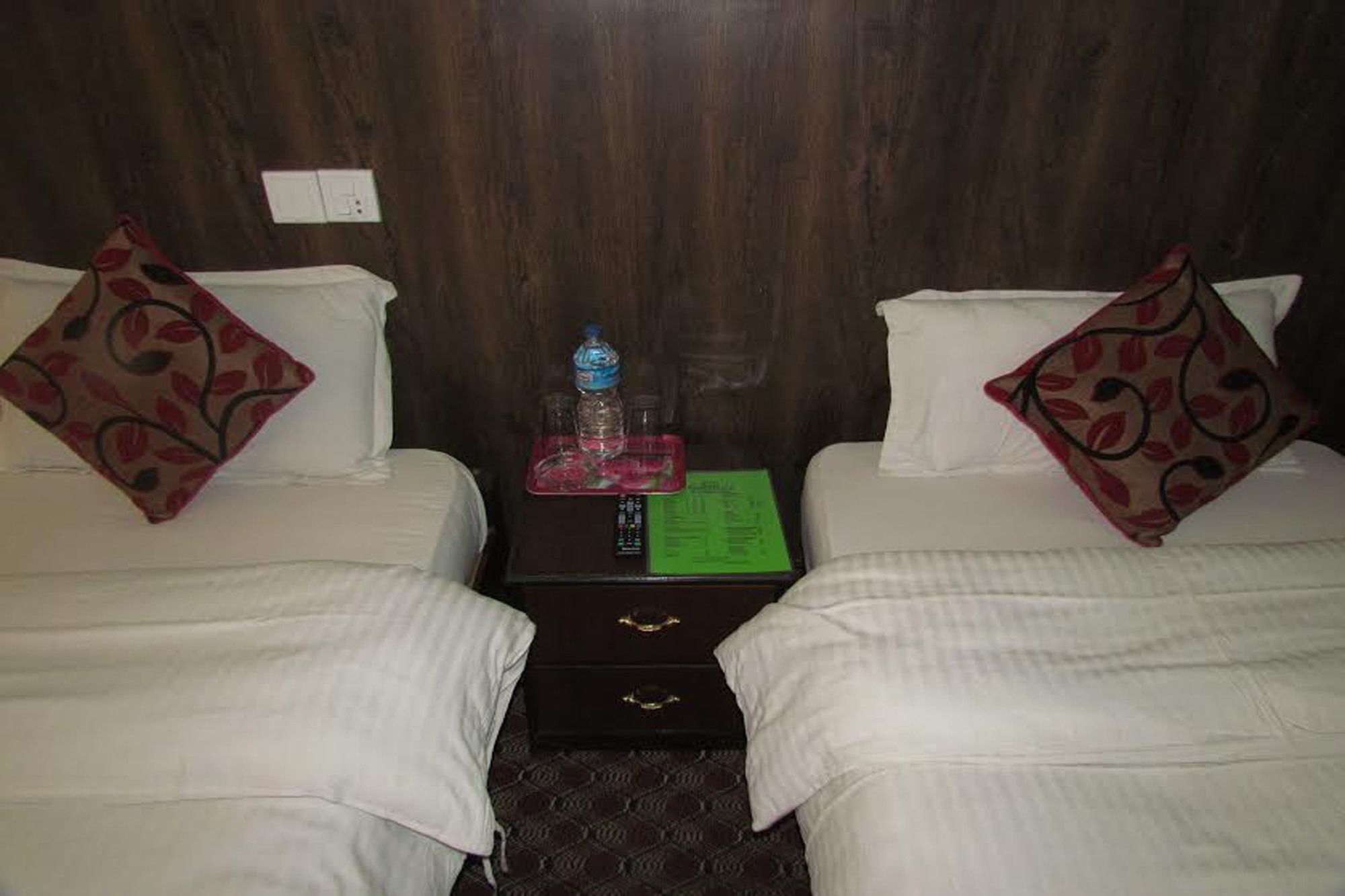 Hotel Holiday Inn Kathmandu Buitenkant foto