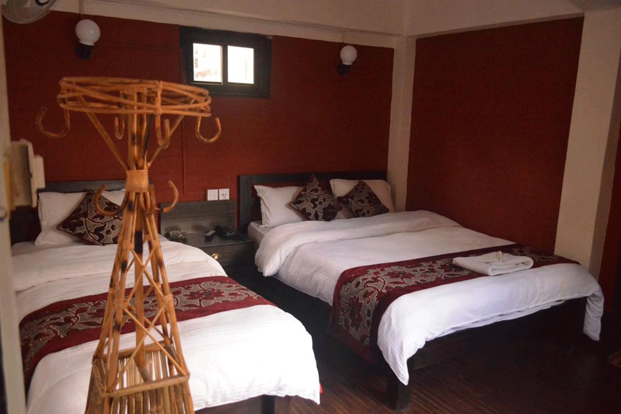 Hotel Holiday Inn Kathmandu Buitenkant foto