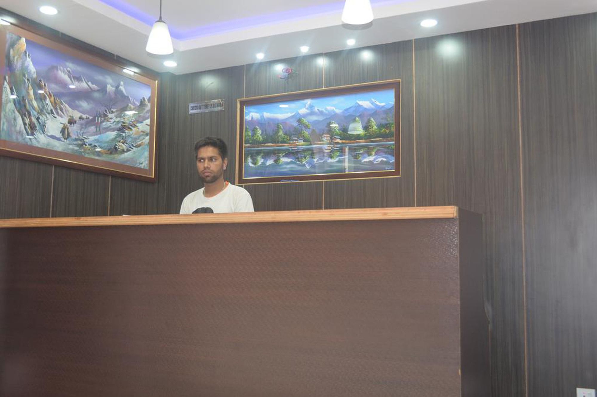 Hotel Holiday Inn Kathmandu Buitenkant foto
